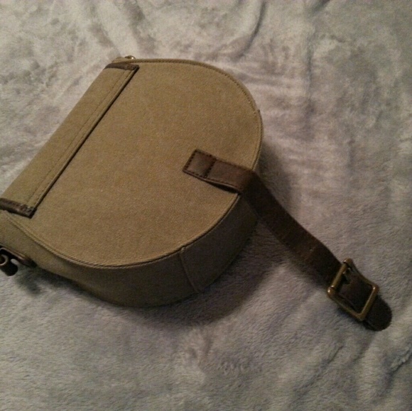 Wilson's Canvas Crossbody - Picture 3 of 10